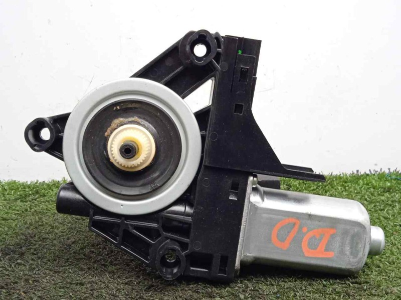Recambio de motor elevalunas delantero derecho para volvo xc60 2.0 diesel cat referencia OEM IAM 966269103  