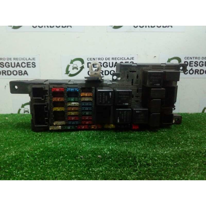 Recambio de caja reles / fusibles para volvo s60 berlina 2.4 diesel referencia OEM IAM 8637841-518717004  