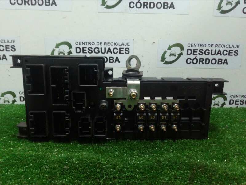 Recambio de caja reles / fusibles para volvo s60 berlina 2.4 diesel referencia OEM IAM 8637841-518717004  