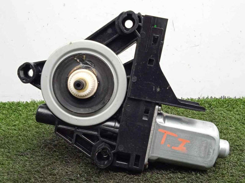 Recambio de motor elevalunas trasero izquierdo para volvo xc60 2.0 diesel cat referencia OEM IAM 966265102  