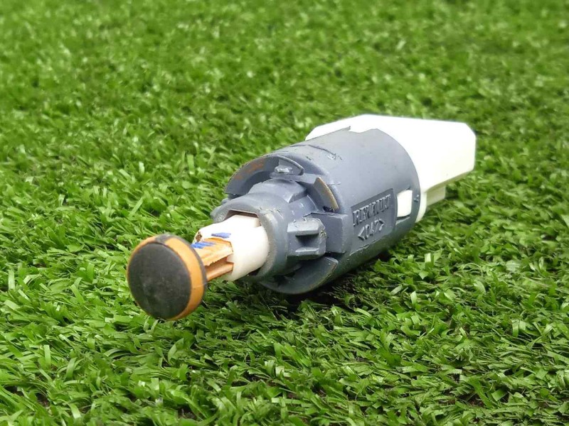 Recambio de interruptor para renault kangoo 1.5 blue dci diesel fap referencia OEM IAM 8200168238 PEDAL.FRENO 