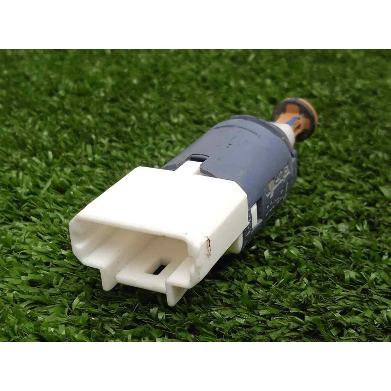 Recambio de interruptor para renault kangoo 1.5 blue dci diesel fap referencia OEM IAM 8200168238 PEDAL.FRENO 