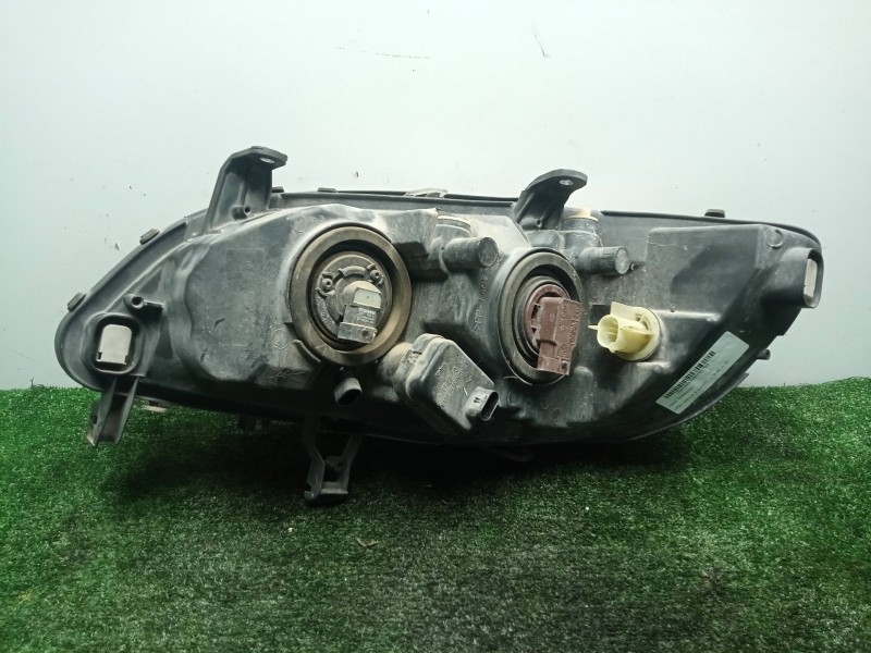 Recambio de faro derecho para opel zafira a 2.0 dti referencia OEM IAM SINREFERENCIA ZAFIRA.A 