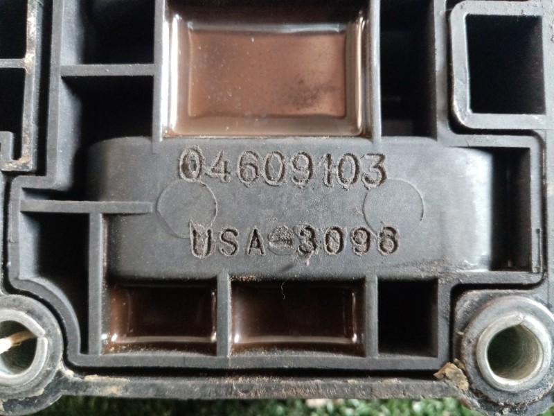 Recambio de bobina encendido para dodge stratus 2.4 referencia OEM IAM 04609103 3.PINES 