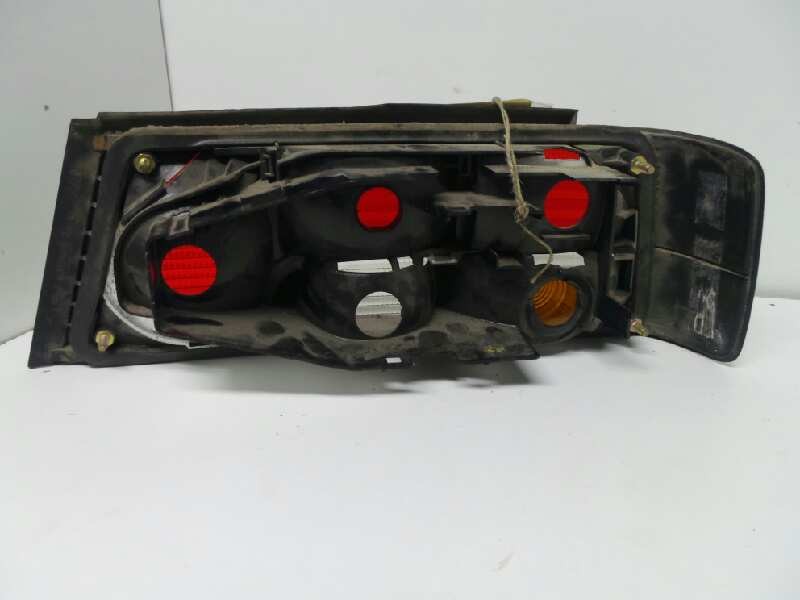 Recambio de piloto trasero izquierdo para peugeot 405 berlina referencia OEM IAM  ROJO/BLANCO 1.SERIE