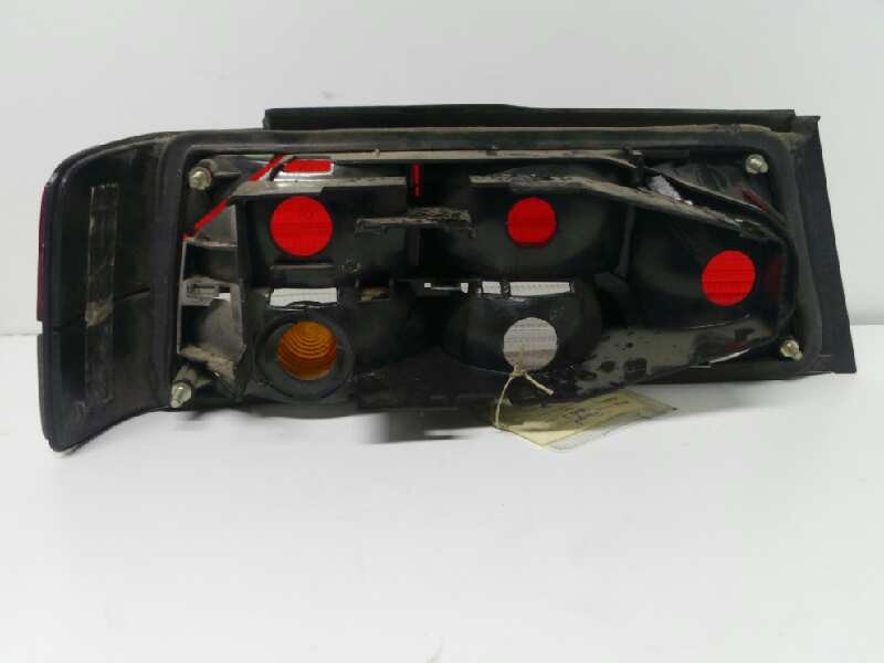 Recambio de piloto trasero derecho para peugeot 405 berlina referencia OEM IAM  1.SERIE ROJO/BLANCO