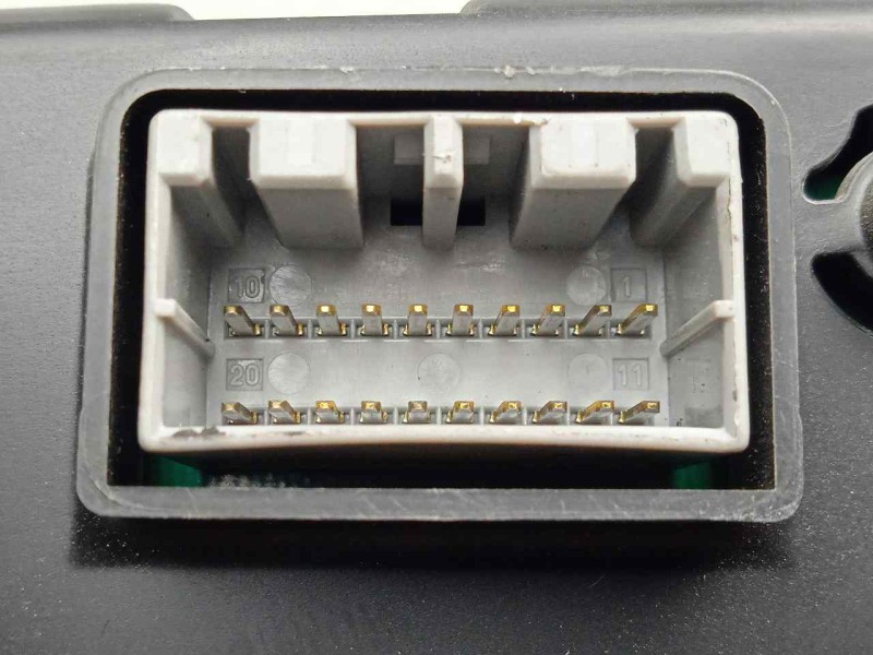 Recambio de cuadro instrumentos para ssangyong kyron 2.0 referencia OEM IAM 8022009100-K8  