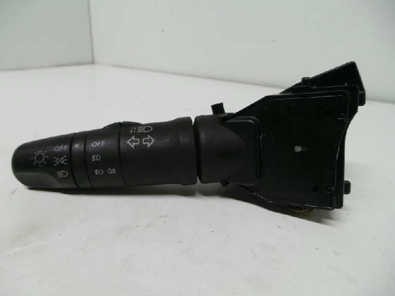 Recambio de mando intermitentes para nissan x-trail (t31) se referencia OEM IAM 25540-8H700-6117  