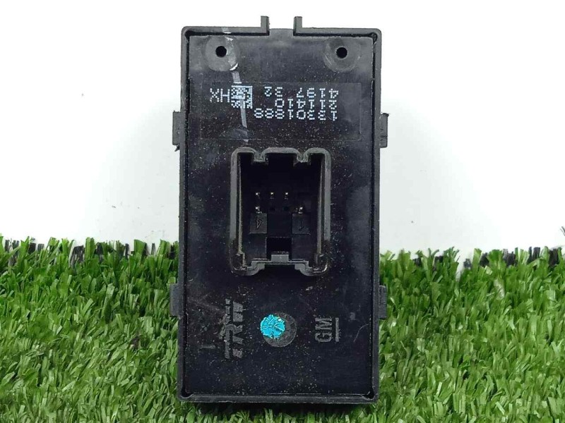 Recambio de mando elevalunas trasero izquierdo para opel mokka 1.7 16v cdti referencia OEM IAM 13301888  