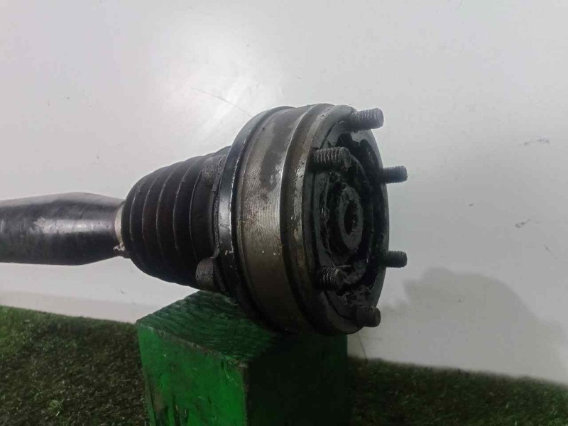 Recambio de transmision delantera derecha para volkswagen passat berlina (3b3) 1.6 referencia OEM IAM 8D0407272BA CON.ABS L637MM