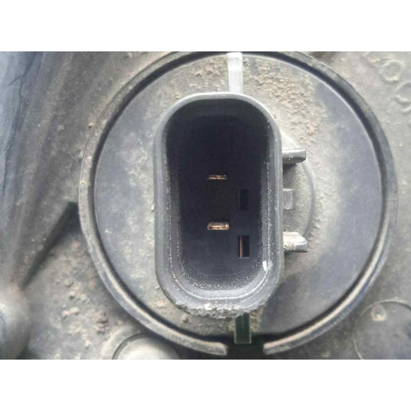 Recambio de faro izquierdo para kia rio 1.3 cat referencia OEM IAM  02-05 PARA PULIR