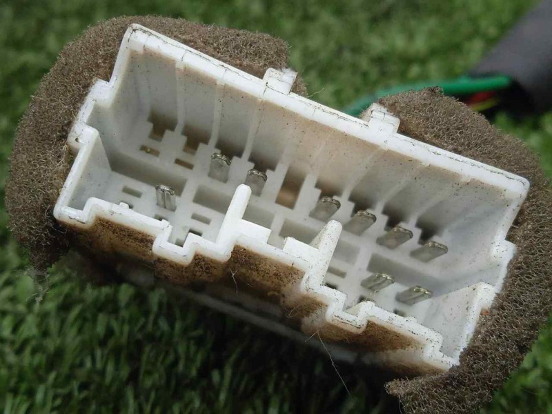 Recambio de mando limpia para ssangyong musso referencia OEM IAM   9.PIN