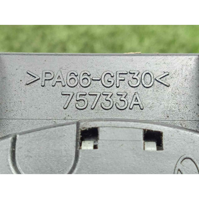 Recambio de mando limpia para hyundai accent (lc) 1.5 crdi cat referencia OEM IAM 75733A  10.PIN