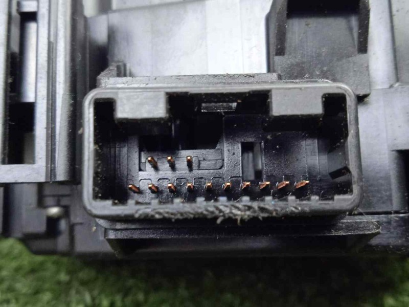 Recambio de mando luces para toyota auris 1.4 turbodiesel cat referencia OEM IAM 8414002730 2.ANTINIEBLAS 