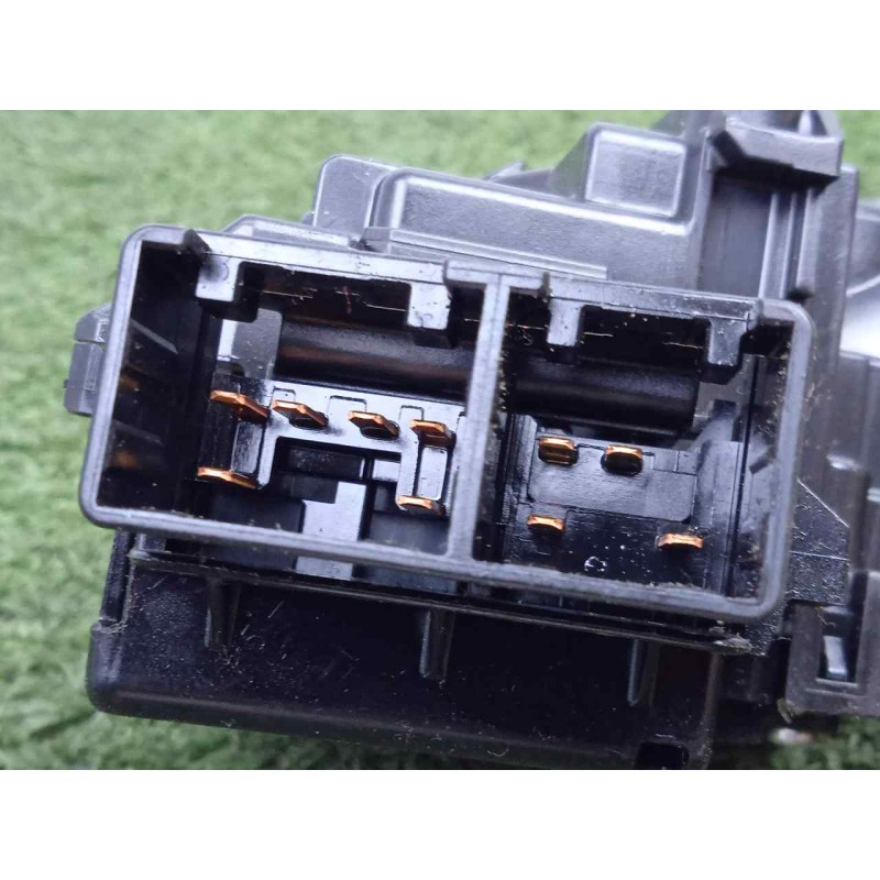 Recambio de mando limpia para toyota auris 1.4 turbodiesel cat referencia OEM IAM 8465202540  