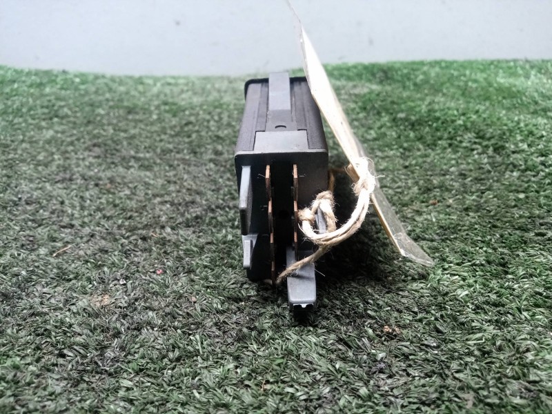 Recambio de warning para skoda octavia berlina (1u2) 1.6 referencia OEM IAM 1U0953235B 7.PINES 