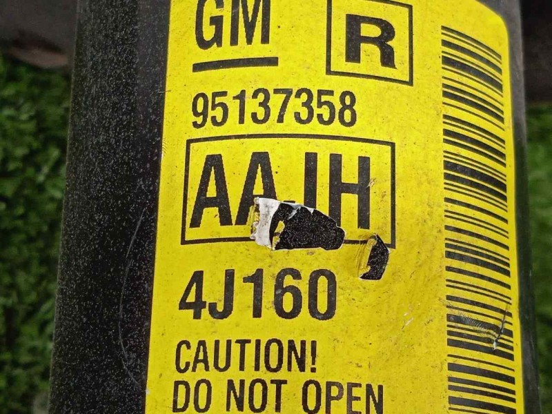 Recambio de amortiguador delantero derecho para opel mokka 1.7 16v cdti referencia OEM IAM 95137358  