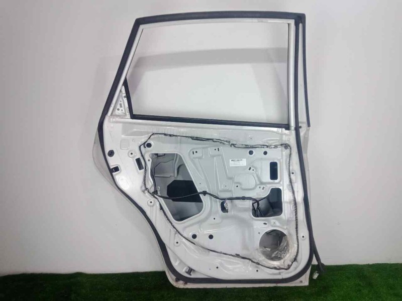 Recambio de puerta trasera izquierda para subaru impreza g12 2.0 cat referencia OEM IAM   