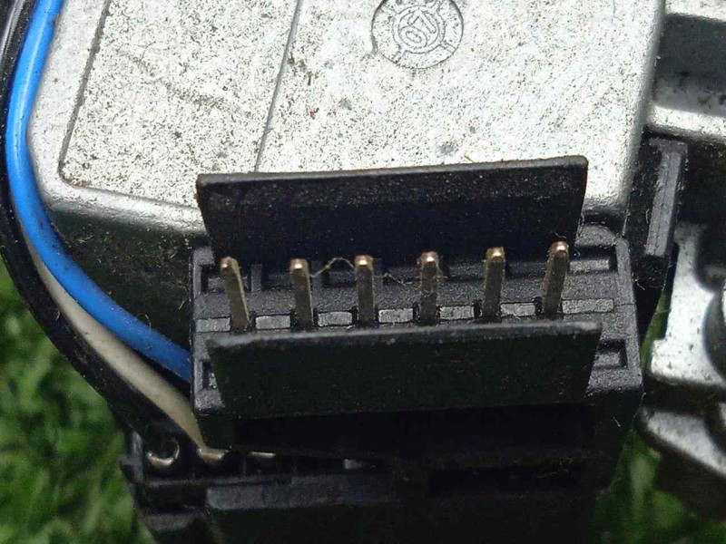 Recambio de mando limpia para volkswagen crafter caja cerrada referencia OEM IAM A9065450310-280927 INTERMITENCIAS 6.PIN