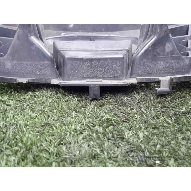 Recambio de rejilla delantera para subaru impreza g12 2.0 cat referencia OEM IAM  CON.TARA 