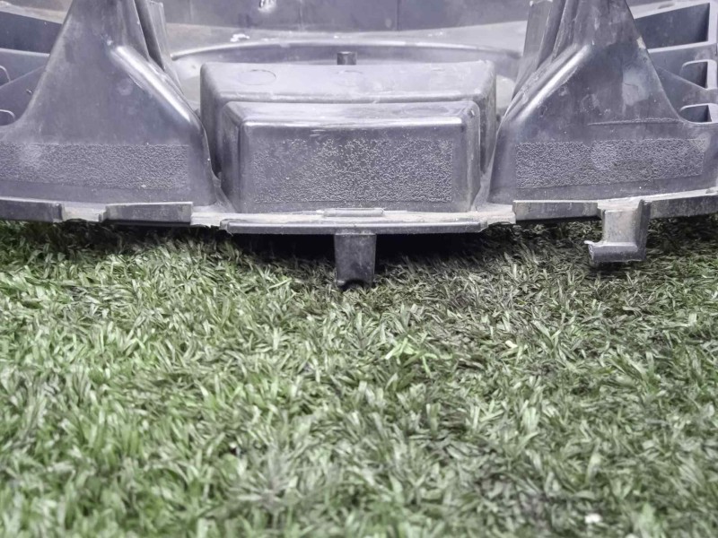 Recambio de rejilla delantera para subaru impreza g12 2.0 cat referencia OEM IAM  CON.TARA 