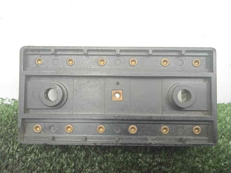 Recambio de caja reles / fusibles para land rover 88 2.3d referencia OEM IAM 193097  