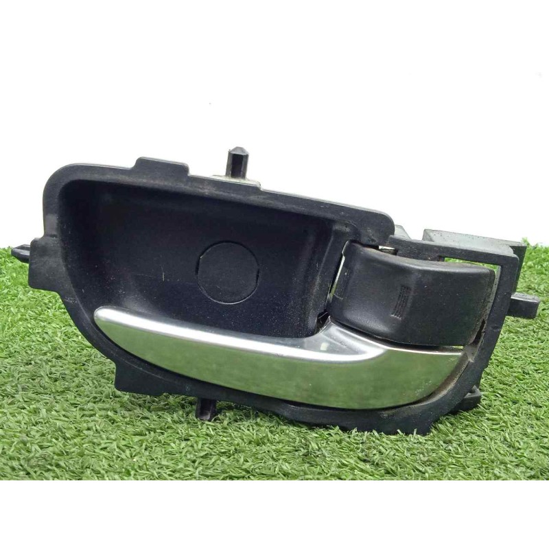 Recambio de maneta interior trasera derecha para toyota auris 1.4 turbodiesel cat referencia OEM IAM 692050D270-692050D200  