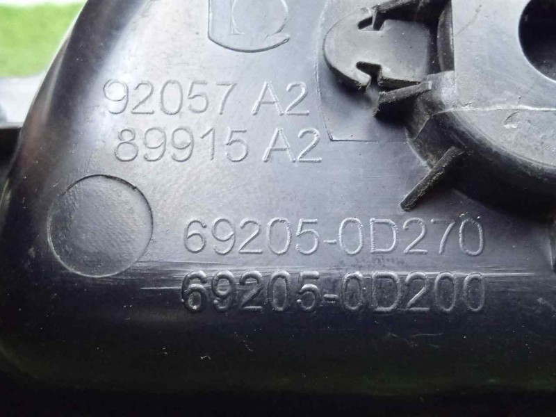 Recambio de maneta interior delantera derecha para toyota auris 1.4 turbodiesel cat referencia OEM IAM 692050D270-692050D200  