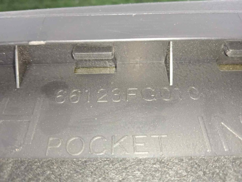 Recambio de guantera para subaru impreza g12 2.0 cat referencia OEM IAM 66123FG010  