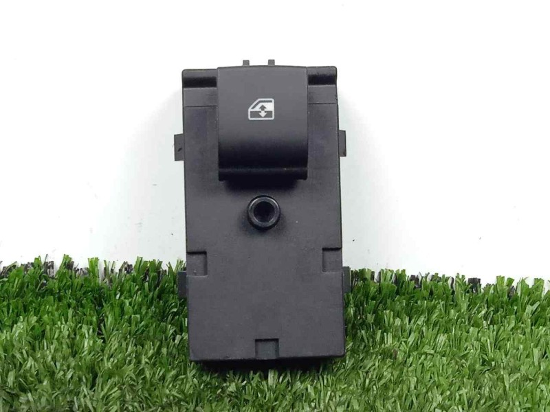 Recambio de mando elevalunas trasero derecho para opel mokka 1.7 16v cdti referencia OEM IAM 13301888  