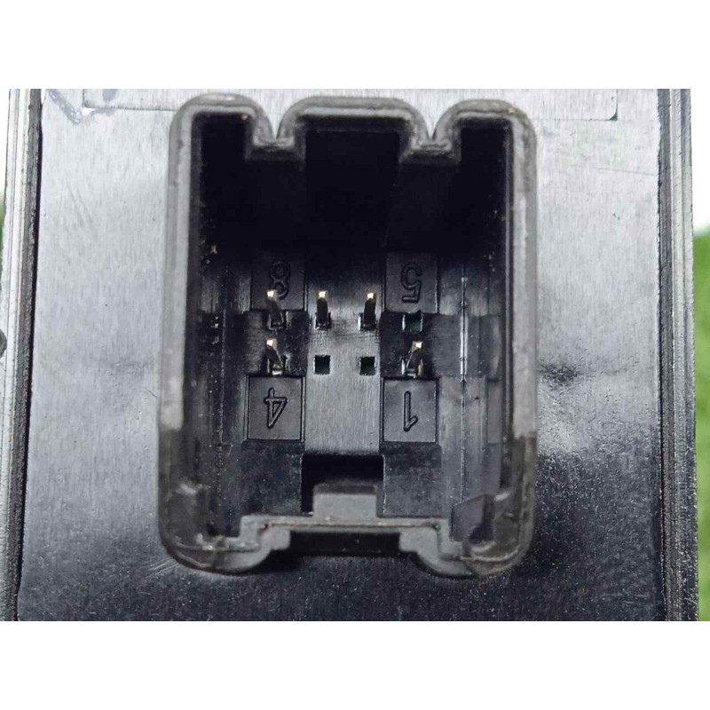 Recambio de mando elevalunas trasero derecho para opel mokka 1.7 16v cdti referencia OEM IAM 13301888  