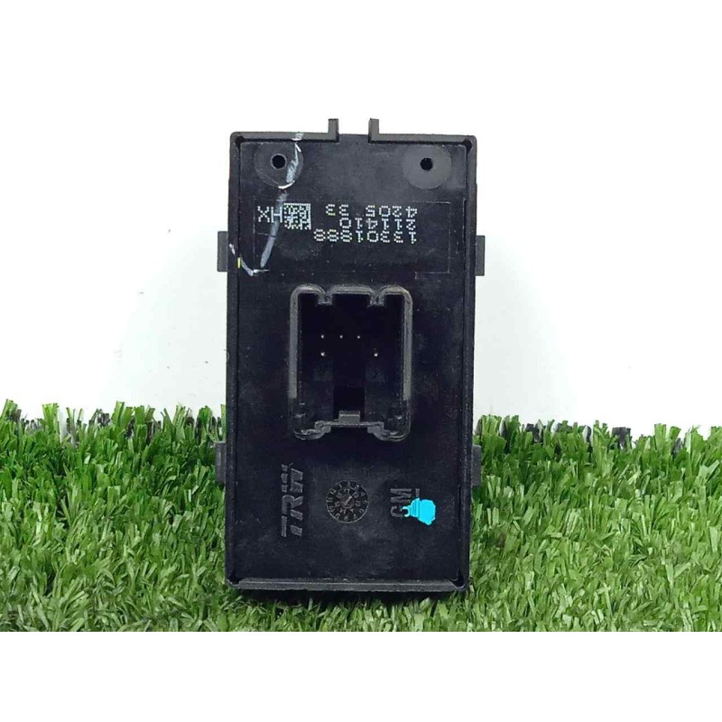 Recambio de mando elevalunas trasero derecho para opel mokka 1.7 16v cdti referencia OEM IAM 13301888  