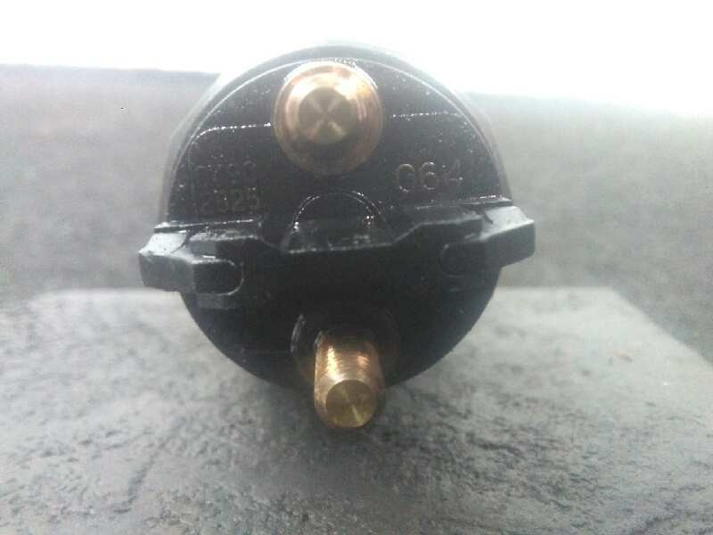 Recambio de inyector para volvo fl xxx referencia OEM IAM 04902825-0445120064-0986435529 BOSCH 