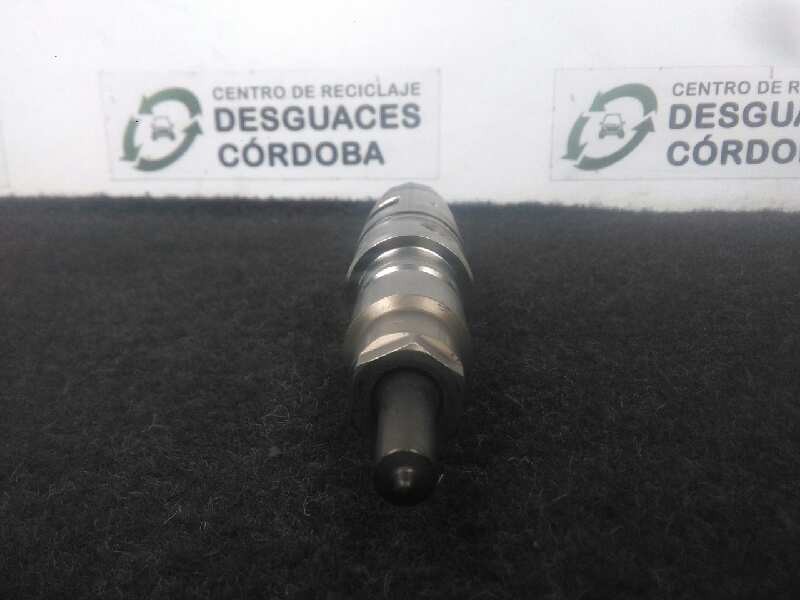 Recambio de inyector para volvo fl xxx referencia OEM IAM 04902825-0445120064-0986435529 BOSCH 