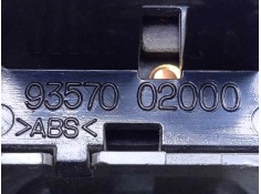 Recambio de mando elevalunas delantero izquierdo para hyundai atos (mx) 1.0 cat referencia OEM IAM 9357002000   2