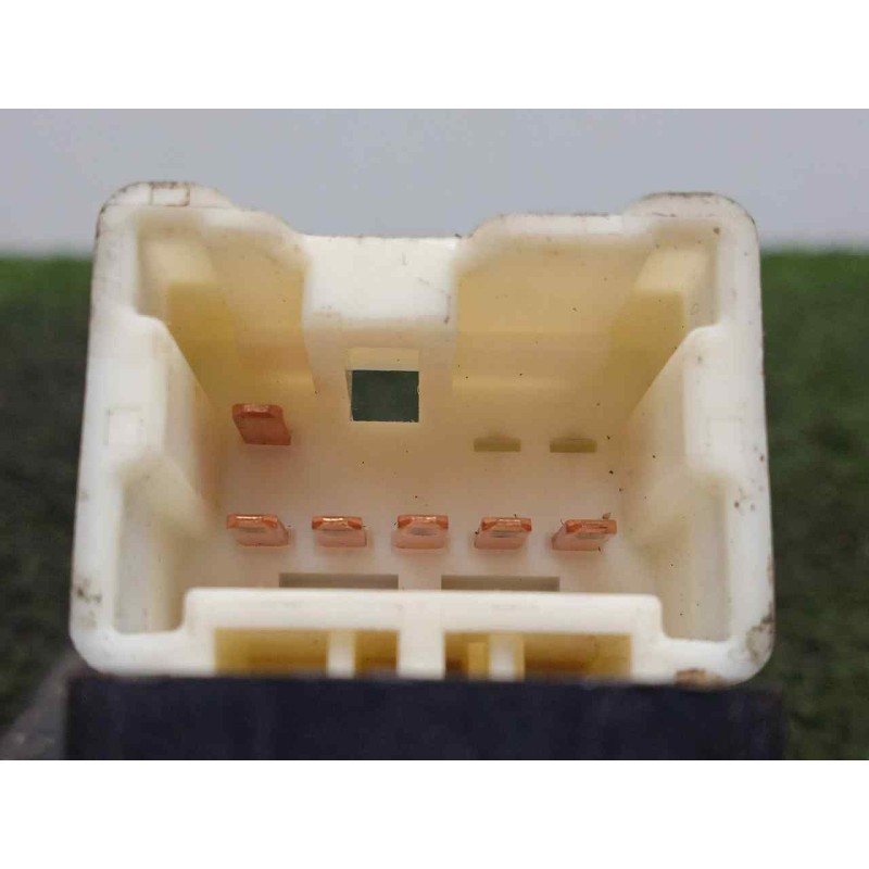 Recambio de mando elevalunas delantero derecho para nissan almera (n15) 1.4 16v cat referencia OEM IAM SINREFERENCIA  