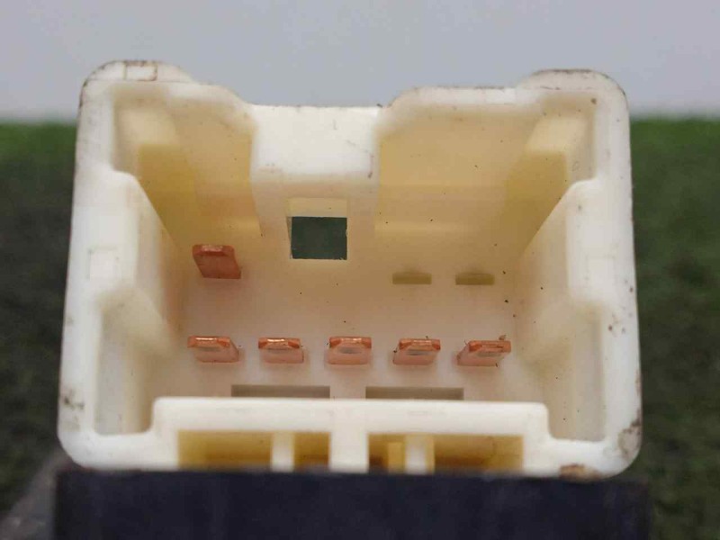 Recambio de mando elevalunas delantero derecho para nissan almera (n15) 1.4 16v cat referencia OEM IAM SINREFERENCIA  