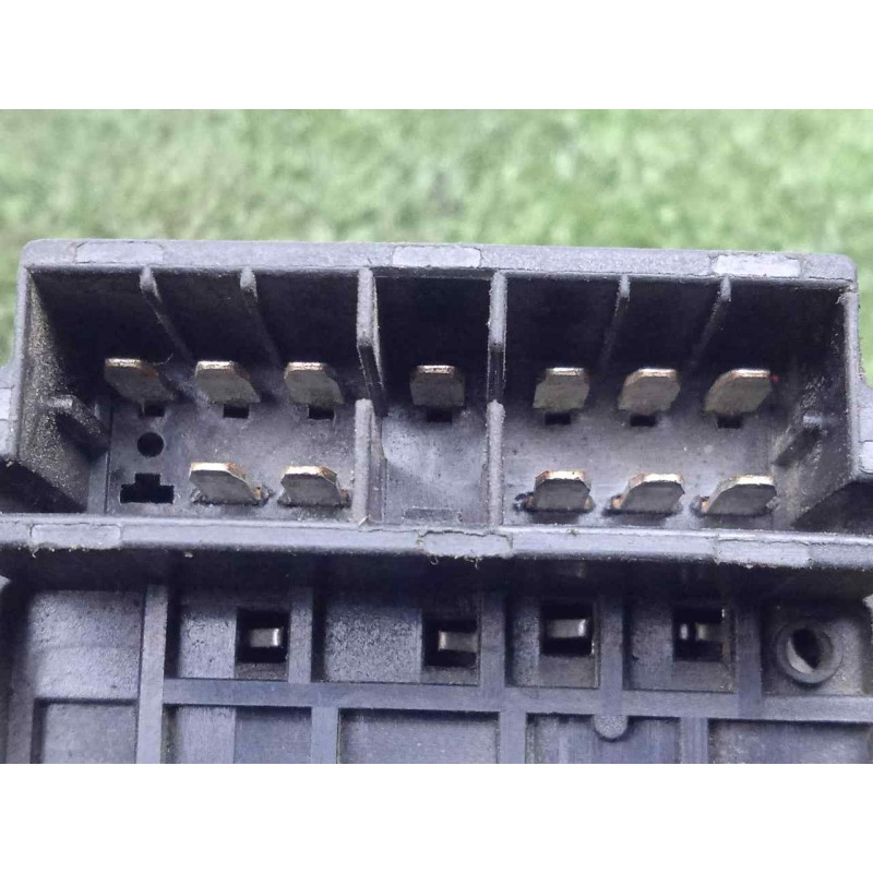 Recambio de mando limpia para renault twingo (co6) 1.3 cat referencia OEM IAM 7700832722 12.PIN LIMPIA TRASERO