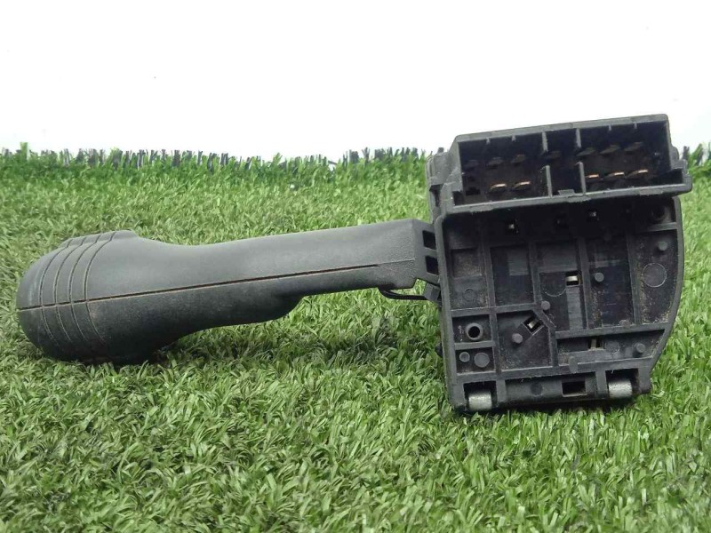 Recambio de mando limpia para renault twingo (co6) 1.3 cat referencia OEM IAM 7700832722 12.PIN LIMPIA TRASERO