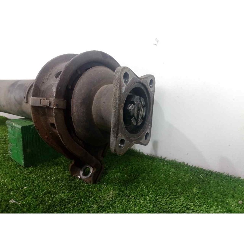 Recambio de transmision central para nissan l-80 4.0 referencia OEM IAM SINREFERENCIA TRASERA - 1/2.TRAMOS PARTE DELANTERA - L96