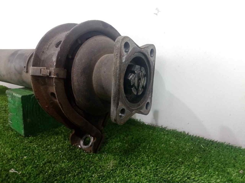 Recambio de transmision central para nissan l-80 4.0 referencia OEM IAM SINREFERENCIA TRASERA - 1/2.TRAMOS PARTE DELANTERA - L96