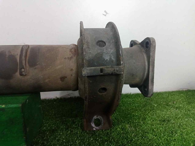 Recambio de transmision central para nissan l-80 4.0 referencia OEM IAM SINREFERENCIA TRASERA - 1/2.TRAMOS PARTE DELANTERA - L96