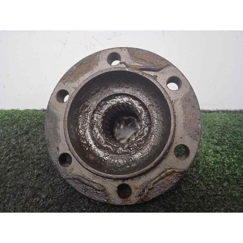 Recambio de buje para land rover 109 diessel 2.3 d referencia OEM IAM 571711 ESTRIA.FINA 88 - 109