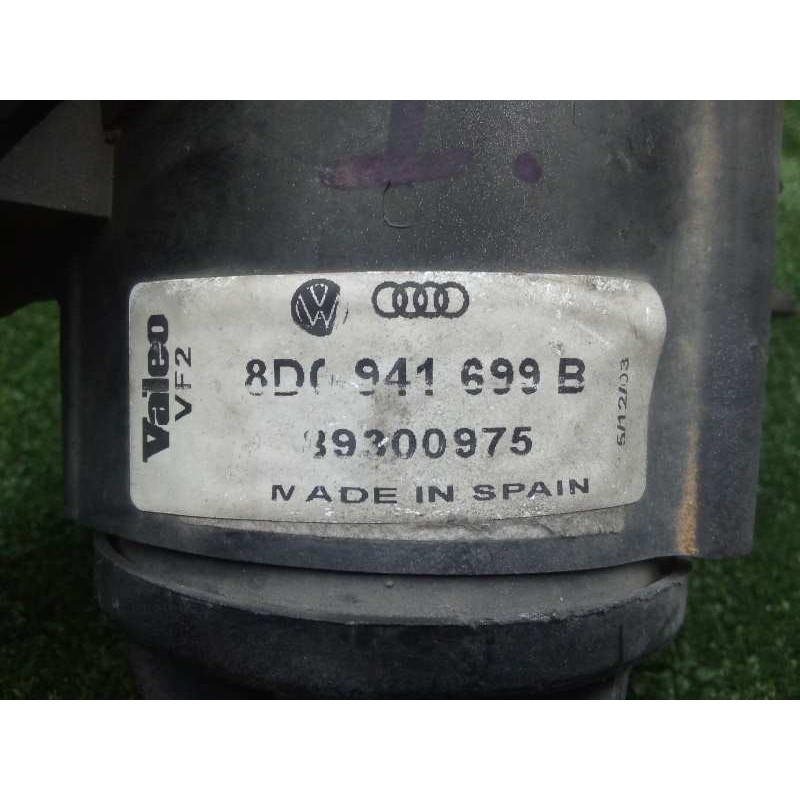 Recambio de faro antiniebla izquierdo para audi a8 (d2) 2.5 tdi quattro referencia OEM IAM 8D0941699B-89300975  