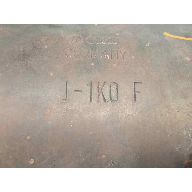 Recambio de catalizador para volkswagen golf v berlina (1k1) 1.4 16v referencia OEM IAM 1K0F-1K0254301X  
