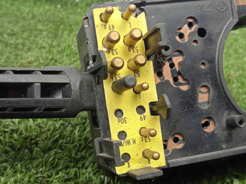 Recambio de mando limpia para audi 100 avant (c4) referencia OEM IAM 4A0953503 9.PIN REDONDOS 4.PUERTAS