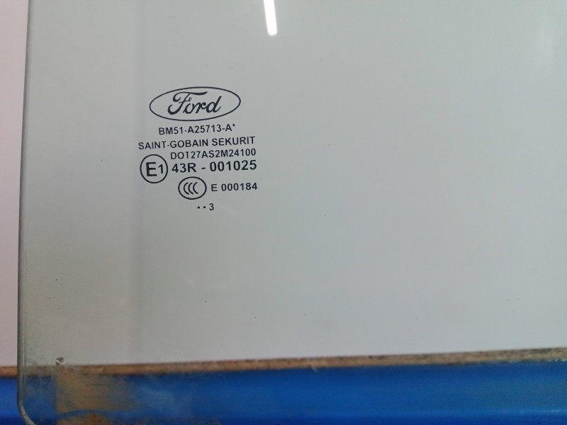 Recambio de luna trasera derecha para ford focus lim. (cb8) 1.6 tdci cat referencia OEM IAM   