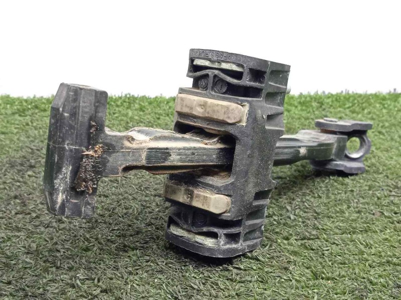 Recambio de retenedor puerta para volvo xc60 2.0 diesel cat referencia OEM IAM 31298467 TRASERA.IZQUIERDA 