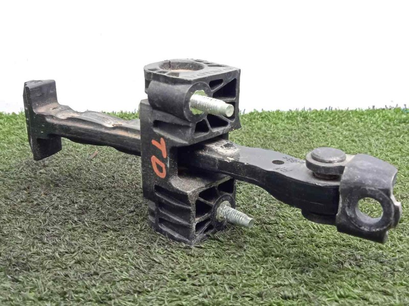 Recambio de retenedor puerta para volvo xc60 2.0 diesel cat referencia OEM IAM 31298467 TRASERA.DERECHA 