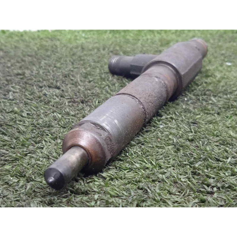 Recambio de inyector para isuzu n-serie referencia OEM IAM 8972598400-583Z484430  